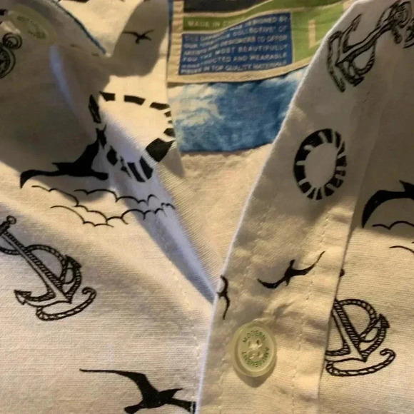 Modern Amusement Button Down Men’s Shirt Size Large Short Sleeve with Collar - Picture 13 of 13